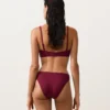 Klassische Bikinis-Slips aus Jacquard mit Mini-Karomuster Klassische Bikinis-Slips aus Jacquard mit Mini-Karomuster