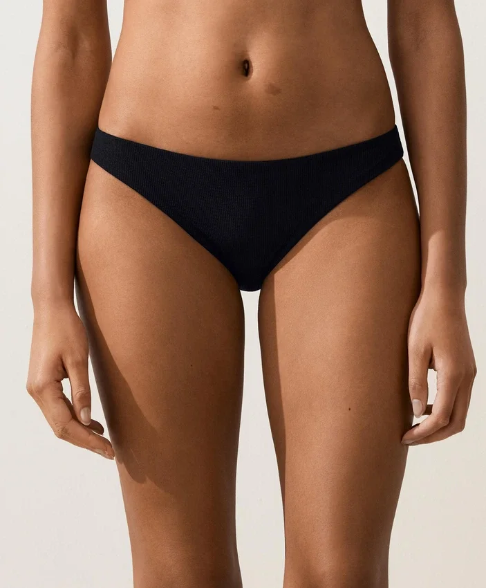 Klassische Bikinis-Slips aus Piqué Klassische Bikinis-Slips aus Piqué