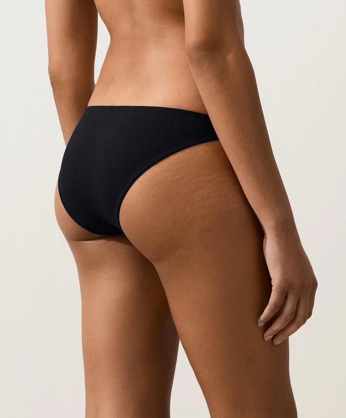 Klassische Bikinis-Slips aus Piqué Klassische Bikinis-Slips aus Piqué