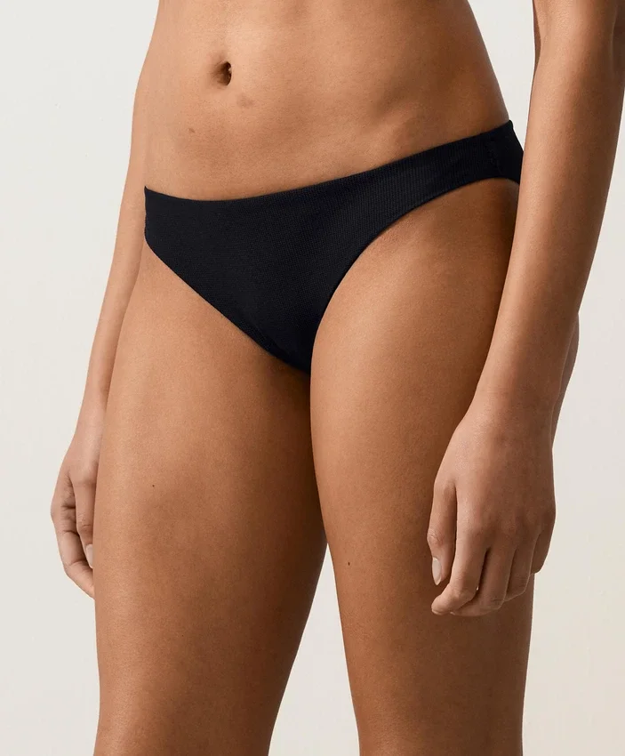 Klassische Bikinis-Slips aus Piqué Klassische Bikinis-Slips aus Piqué