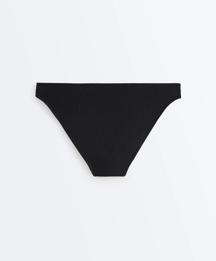 Klassische Bikinis-Slips aus Piqué Klassische Bikinis-Slips aus Piqué