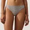 Klassische Bikinis-Slips mit Streifenmuster Klassische Bikinis-Slips mit Streifenmuster