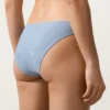 Klassische Bikinis-Slips mit Streifenmuster Klassische Bikinis-Slips mit Streifenmuster