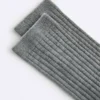 Klassische Socken aus Seidenmischung mit Rippenstruktur Klassische Socken aus Seidenmischung mit Rippenstruktur