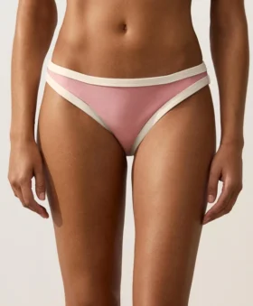 Klassischer Bikini-Slip mit Kontrastbesatz