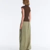 Kurzärmeliges Rippshirt aus Baumwolle und Modal Kurzärmeliges Rippshirt aus Baumwolle und Modal