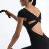 Langer Compressive Jumpsuit mit kurzen Ärmeln Langer Compressive Jumpsuit mit kurzen Ärmeln