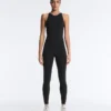 Langer Compressive Jumpsuit mit Neckholder Langer Compressive Jumpsuit mit Neckholder