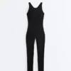 Langer Compressive Jumpsuit mit Neckholder Langer Compressive Jumpsuit mit Neckholder
