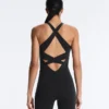 Langer Compressive Jumpsuit mit Neckholder Langer Compressive Jumpsuit mit Neckholder