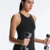 Langer Compressive Jumpsuit mit Neckholder Langer Compressive Jumpsuit mit Neckholder