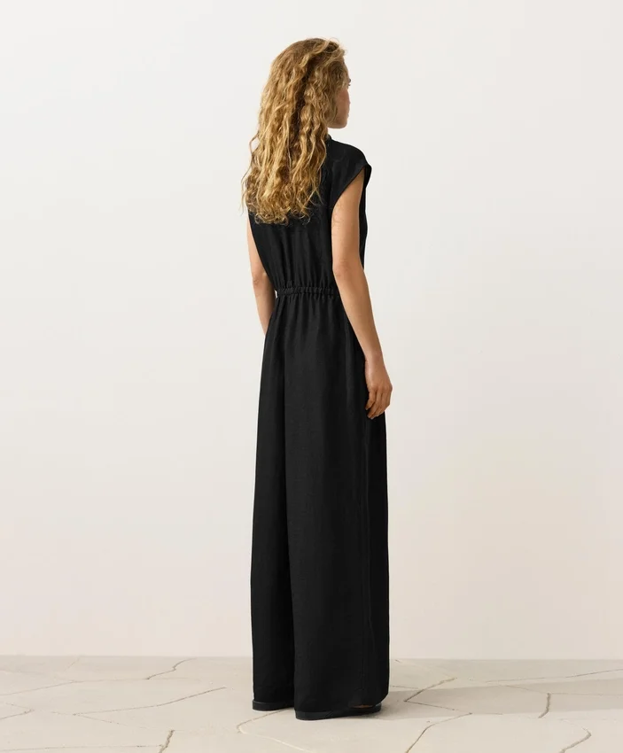 Langer Jumpsuit aus Baumwolle mit Kragen Langer Jumpsuit aus Baumwolle mit Kragen