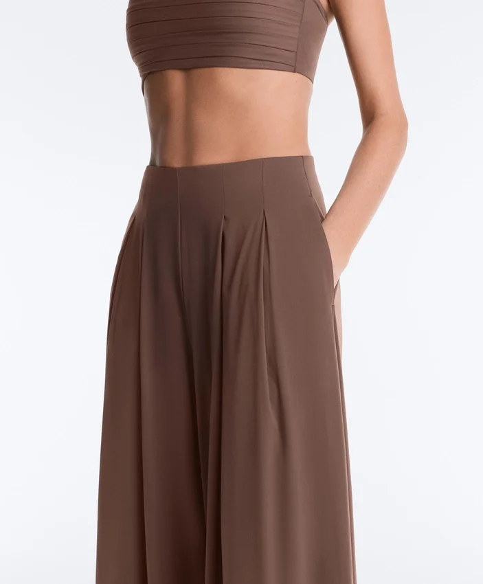 Light Touch-Hose mit weitem Bein und Abnähern Light Touch-Hose mit weitem Bein und Abnähern