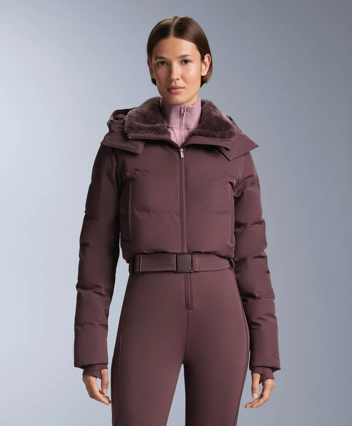 Minardi Piume Ski – wasserabweisender, gefütterter Jumpsuit mit 80 % Daunen- und 20 % Federfüllung Minardi Piume Ski – wasserabweisender, gefütterter Jumpsuit mit 80 % Daunen- und 20 % Federfüllung