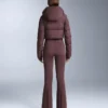 Minardi Piume Ski – wasserabweisender, gefütterter Jumpsuit mit 80 % Daunen- und 20 % Federfüllung Minardi Piume Ski – wasserabweisender, gefütterter Jumpsuit mit 80 % Daunen- und 20 % Federfüllung