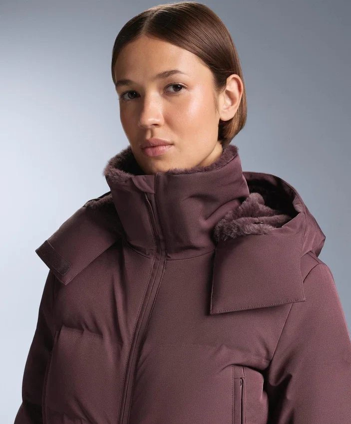 Minardi Piume Ski – wasserabweisender, gefütterter Jumpsuit mit 80 % Daunen- und 20 % Federfüllung Minardi Piume Ski – wasserabweisender, gefütterter Jumpsuit mit 80 % Daunen- und 20 % Federfüllung