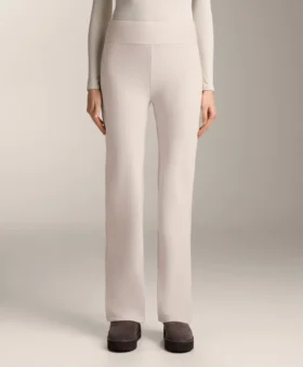Nahtlose Bootcut-Hose mit hoher Taille und besonders warmer Isolierung Nahtlose Bootcut-Hose mit hoher Taille und besonders warmer Isolierung