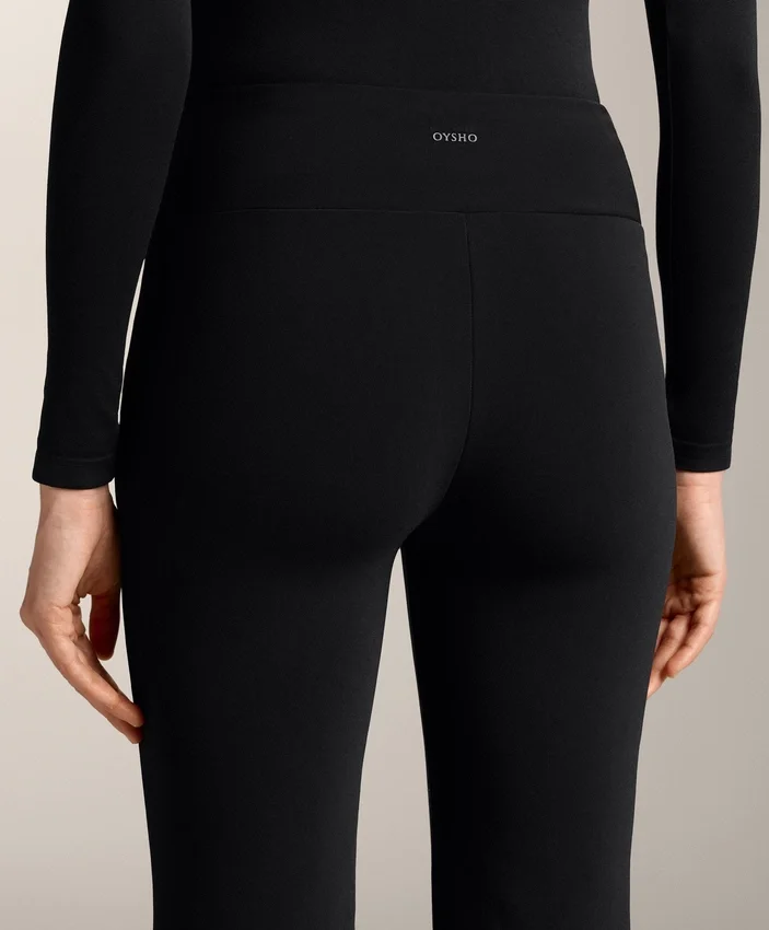 Nahtlose Bootcut-Hose mit hoher Taille und besonders warmer Isolierung Nahtlose Bootcut-Hose mit hoher Taille und besonders warmer Isolierung