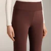 Nahtlose Bootcut-Hose mit hoher Taille und besonders warmer Isolierung Nahtlose Bootcut-Hose mit hoher Taille und besonders warmer Isolierung