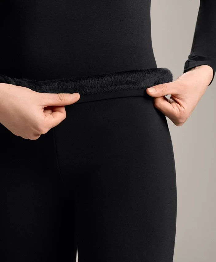 Nahtlose Bootcut-Hose mit hoher Taille und besonders warmer Isolierung Nahtlose Bootcut-Hose mit hoher Taille und besonders warmer Isolierung