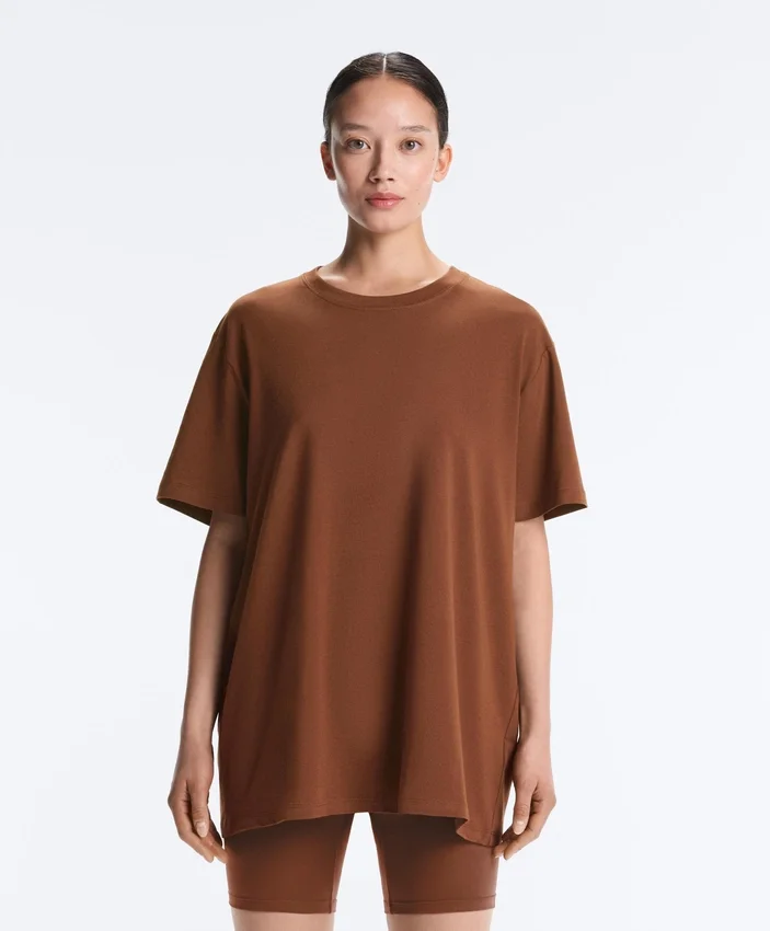 Oversize-T-Shirt aus Baumwollmischung mit kurzen Ärmeln Oversize-T-Shirt aus Baumwollmischung mit kurzen Ärmeln