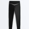 Perfect-Adapt Leggings mit hoher Taille und Knöchellänge sowie kontrastierenden Details Perfect-Adapt Leggings mit hoher Taille und Knöchellänge sowie kontrastierenden Details