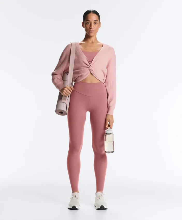 Pullover aus Zopfstrick Pullover aus Zopfstrick