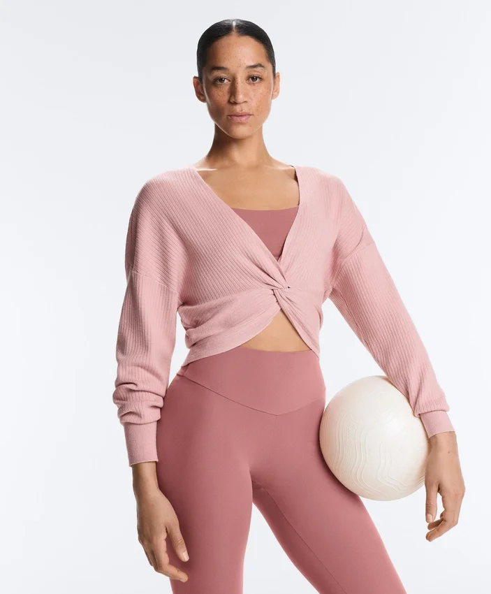 Pullover aus Zopfstrick Pullover aus Zopfstrick