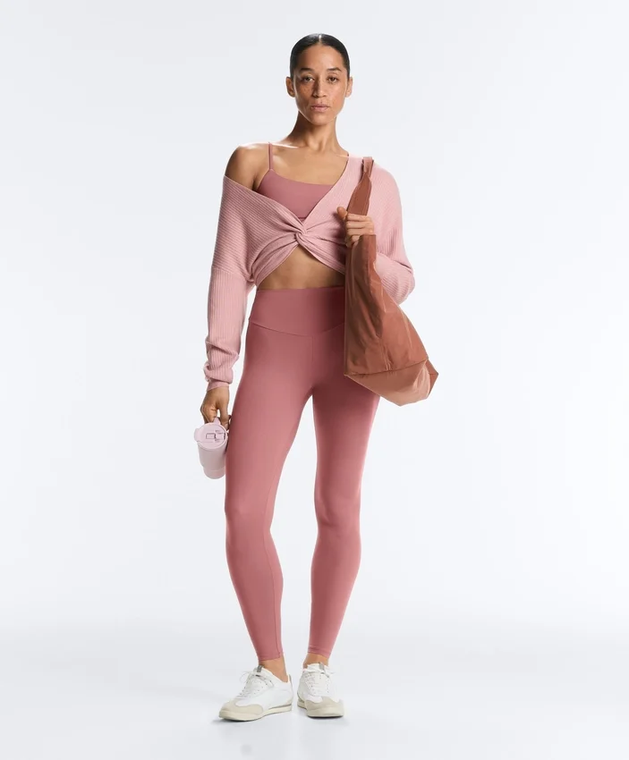 Pullover aus Zopfstrick Pullover aus Zopfstrick