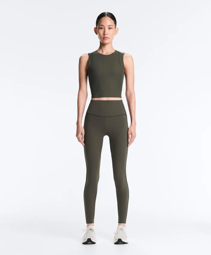Ärmelloses Comfortlux-Tops mit Rippstrick Ärmelloses Comfortlux-Tops mit Rippstrick