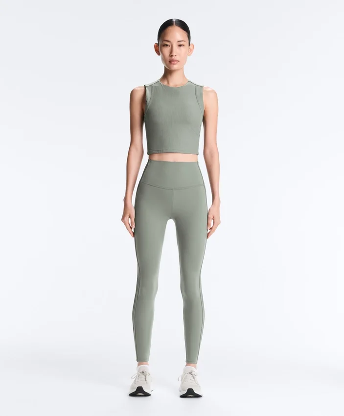 Ärmelloses Comfortlux-Tops mit Rippstrick Ärmelloses Comfortlux-Tops mit Rippstrick