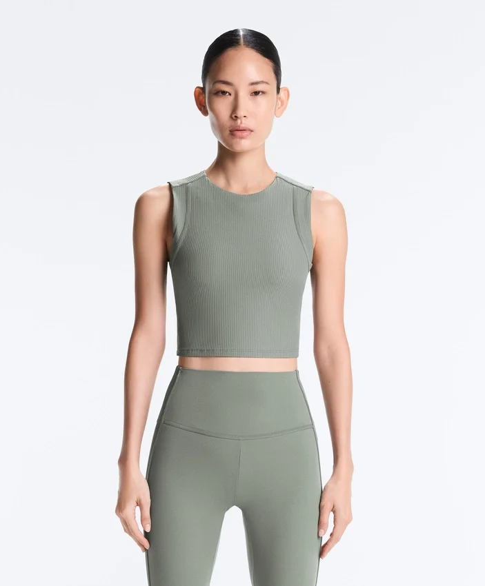 Ärmelloses Comfortlux-Tops mit Rippstrick Ärmelloses Comfortlux-Tops mit Rippstrick