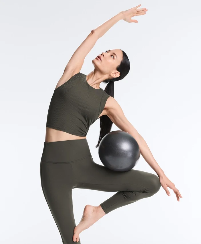 Ärmelloses Comfortlux-Tops mit Rippstrick Ärmelloses Comfortlux-Tops mit Rippstrick
