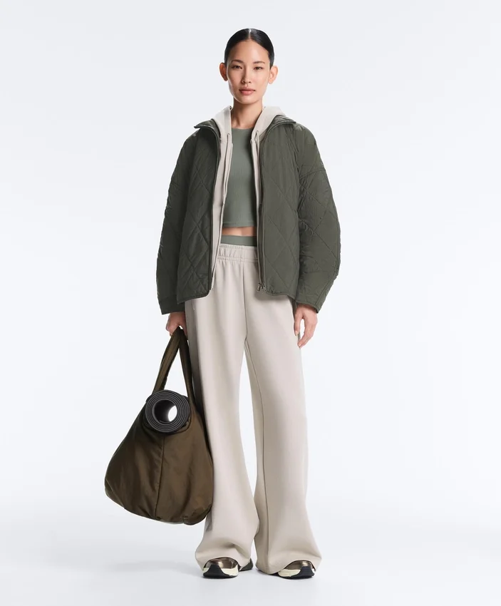 Ärmelloses Comfortlux-Tops mit Rippstrick Ärmelloses Comfortlux-Tops mit Rippstrick