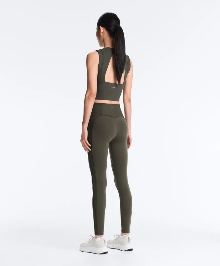 Ärmelloses Comfortlux-Tops mit Rippstrick Ärmelloses Comfortlux-Tops mit Rippstrick