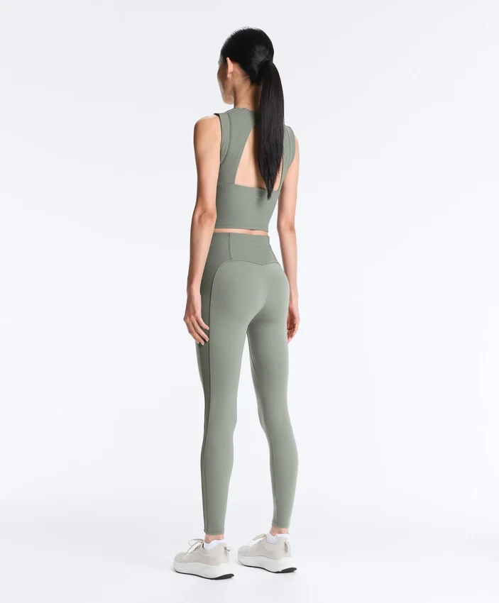 Ärmelloses Comfortlux-Tops mit Rippstrick Ärmelloses Comfortlux-Tops mit Rippstrick
