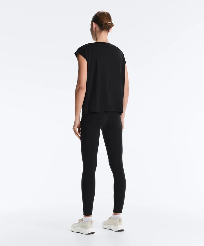 Ärmelloses T-Shirt aus Modal-Mischgewebe Ärmelloses T-Shirt aus Modal-Mischgewebe