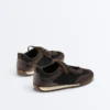 Sneaker aus Materialmix Sneaker aus Materialmix