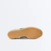 Sneaker im Retro-Stil