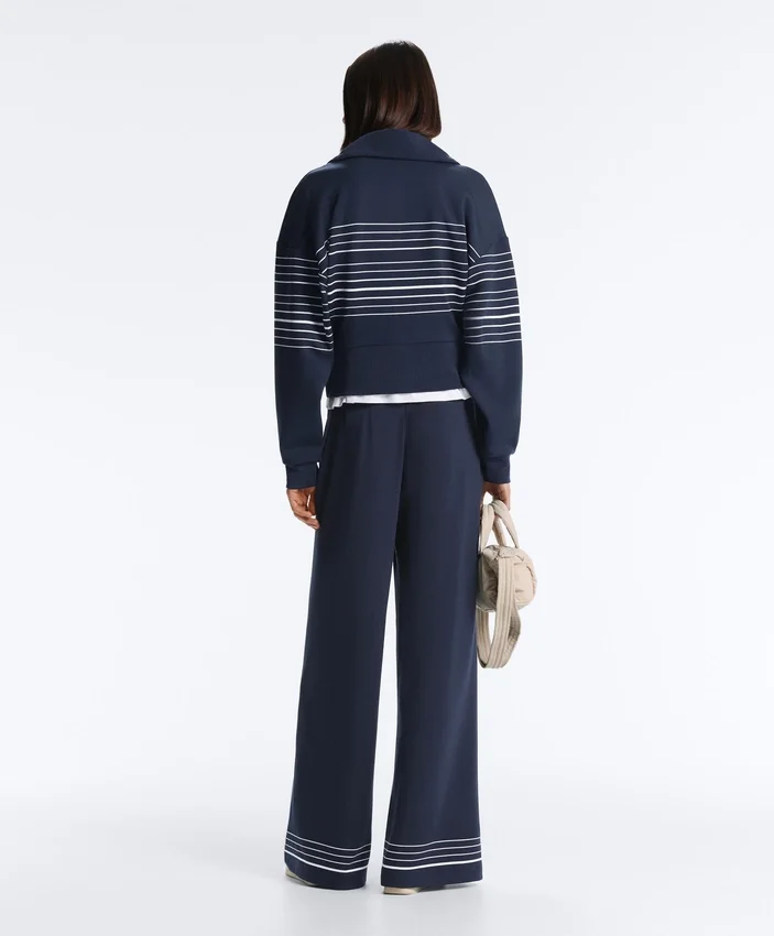 Soft Touch-Modal-Hose mit Matrosenstreifen Soft Touch-Modal-Hose mit Matrosenstreifen