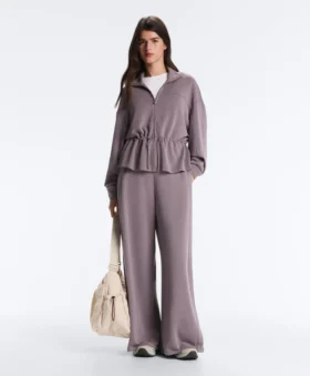 Soft Touch-Hose mit weitem Bein, Seitenfalten und Modal