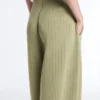 Soft Touch-Nadelstreifen-Hose mit weitem Bein und hoher Taille Soft Touch-Nadelstreifen-Hose mit weitem Bein und hoher Taille