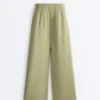 Soft Touch-Nadelstreifen-Hose mit weitem Bein und hoher Taille Soft Touch-Nadelstreifen-Hose mit weitem Bein und hoher Taille