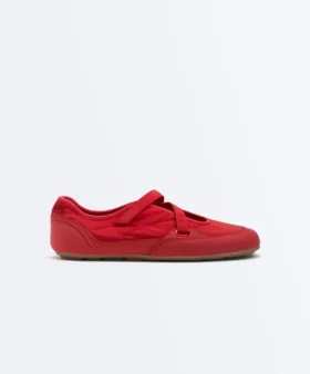 Sportliche flache Schuhe aus Nylon Sportliche flache Schuhe aus Nylon