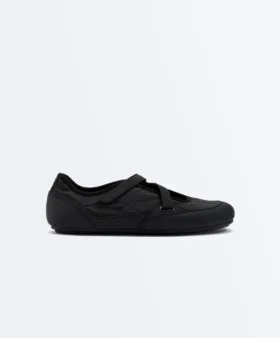 Sportliche flache Schuhe aus Nylon