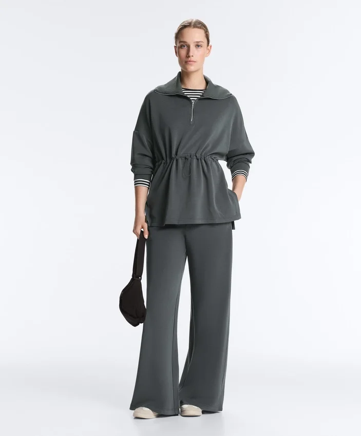 Sweatshirt mit halbem Reissverschluss aus Soft Touch-Modal Sweatshirt mit halbem Reissverschluss aus Soft Touch-Modal