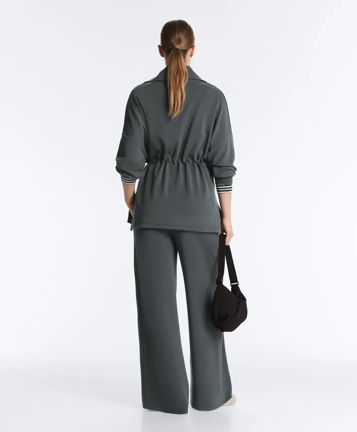 Sweatshirt mit halbem Reissverschluss aus Soft Touch-Modal Sweatshirt mit halbem Reissverschluss aus Soft Touch-Modal