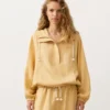 Sweatshirt mit halbem Reissverschluss, Fronttasche, aus einer Mischung aus Lyocell und 24 % Leinen Sweatshirt mit halbem Reissverschluss, Fronttasche, aus einer Mischung aus Lyocell und 24 % Leinen
