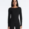 T-Shirt aus Modal-Mischgewebe mit geripptem U-Ausschnitt T-Shirt aus Modal-Mischgewebe mit geripptem U-Ausschnitt