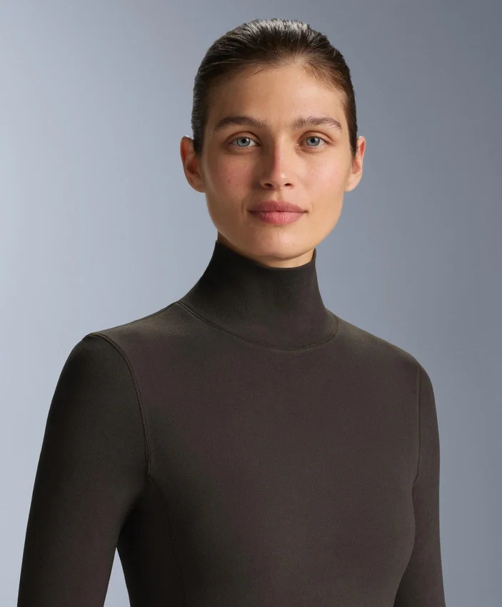 Thermo-Unterhemd mit hohem Kragen als Oberteil Thermo-Unterhemd mit hohem Kragen als Oberteil
